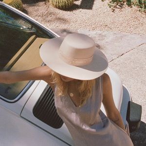 Lack of color Sierra Gold Hat small
